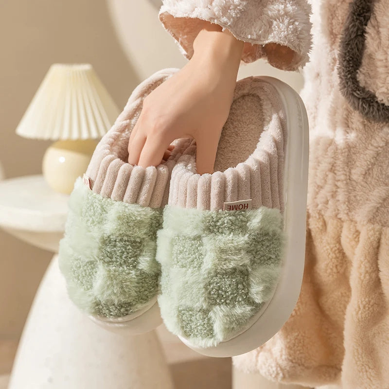 CozyPlaid™ – Warm Indoor Plush Slippers